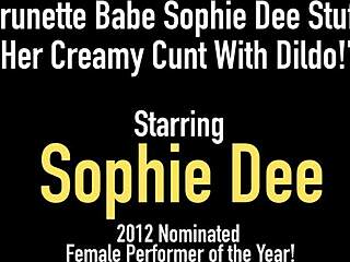 Brunette Babe Sophie Dee Fills Creamy Cunt with Dildo