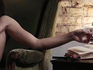 Horny Talia Mint Moans In Foot Fetish