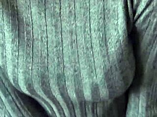 Candie Cross kneels for a messy facial blowjob