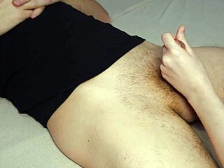 完美鸡巴按摩加猛烈前列腺玩弄献给继子