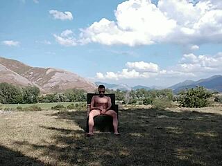 check out this nudist compilation with bodybuilders and handjobs 😎