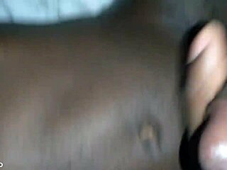 fui dar para o preto dotado e acabei comendo ele