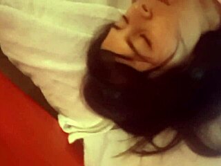 pensé que era un sueño húmedo pero me están follando de verdad