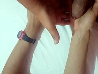 pensé que era un sueño húmedo pero me están follando de verdad