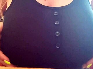 jazzy jamison and riley nixon dive into muff licking in ebony lesbian foursome.