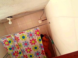 i love giving oral pleasure to tight teen 18+ pussy until orgasm and cum in mouth