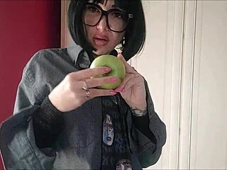 Lavinia looks splendid even when dressed as a man