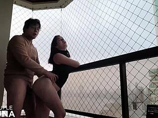 Casada Safadinha Sucks Big Cock and Fucks on Balcony