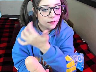 today in glasses i’m swallowin’ a dildo on webcam