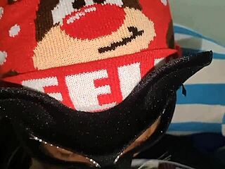 Petite amateur MILF gets a creamy facial from her stepson