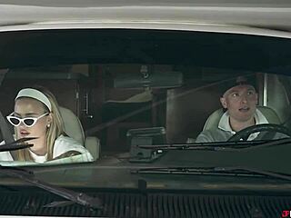 Bridgette B说和Honey Gold Kristen Scott一起征服Xander Corvus