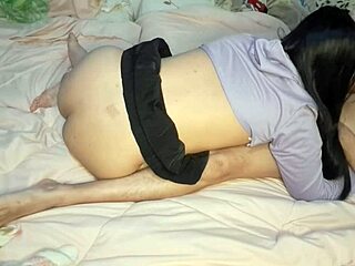 泰国夫妻卧室自拍激烈内射高潮