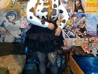 Hot Latina Vaquita Rides Shaved Hole in Costume Play