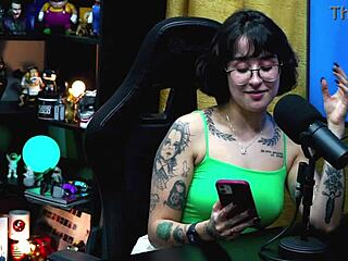 Latina beauty Martina Oliveira in outdoor XXX action