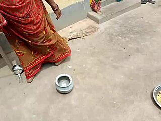 deshi bhabhi pissing in hot village clip