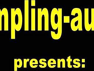 在这个践踏女主恋物中，女神女主人用BDSM支配被绑奴隶