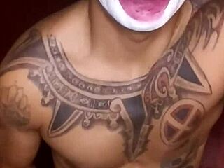 i jacked off to 2019 joker cosplay dick