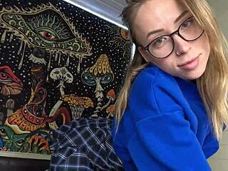 Mature Office Worker Gives Oral During Lunch Break