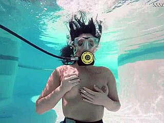 Brita Piskova Masturbates Underwater In Pool