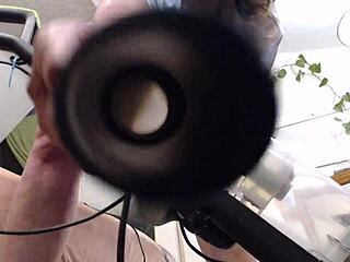 穿拖鞋不穿内裤吸尘play