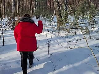 Chubby Hitchhiker in Leather Leggings Banged Hard in Snowy Woods