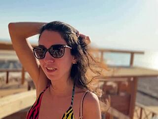 Offered a stranger a massage on the beach! She turned out to be a depraved whore!