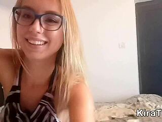 i masturbate my pussy in homemade blonde teen video