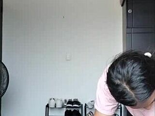 Mi Cuñado Se Encuentra en Su Siesta y Yo Entro a Montar en Su Gran Polla