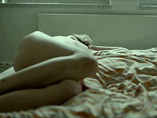 Czech Teen Babe Exposes Her Tight Vagina Wide