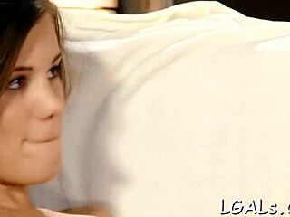 slut fists girlfriend