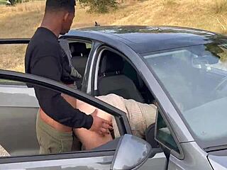 Alessandra gets wild with Jesus Reyes in open field quickie