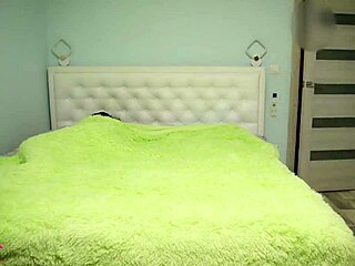 cheating husband blows busty friend