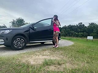 Her car broke on the road, I helped, she paid with pussy in forest