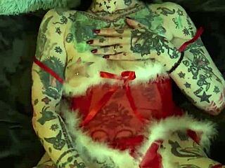 Cherry kiss and anna di lesbian threesome