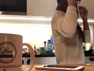 Young Amateur Wife Caught On Voyeur Cam Washing Dishes