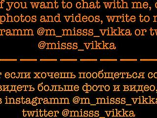 Young Babe Masturbates On Webcam!