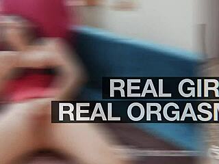 金发熟女Violet猛撸大屄高潮喷水