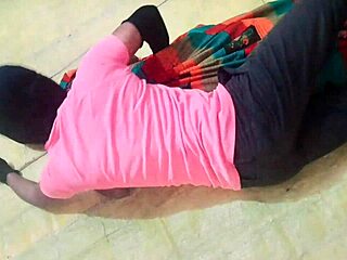 Check out this sexy saree babe moaning while masturbating to her navel sounds