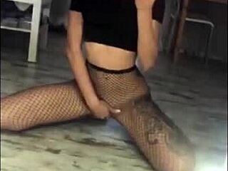 sexy babe enjoys a relaxing session with big dick