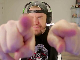 Secret agent training with big tits in fbi cartoon game