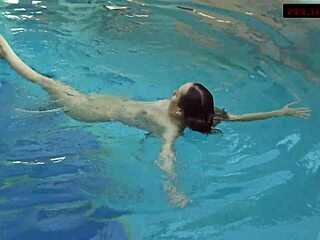 Watch Lina Mercury and Mia Ferrari swim naked