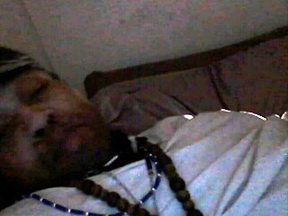 Lazy hoe says, 'Show your big tits'