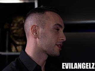 I plays doctor with raul costa and mary bambola