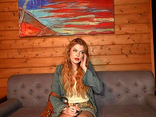 my best friend's daughter showed up wet and trembling at my door, needing help from the neighbors