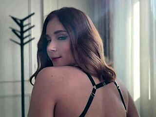 你梦到过操飞机上邻座陌生人吗？