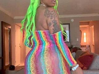 Moee Baby Twerking That Big Ass For Days With Gibby The Clown