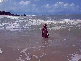 Nudist wife shows all on paradise beach, gets cum inside
