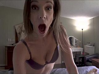 Hot Mom Alora Jaymes Screams While Riding for Cash
