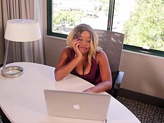 Boss Gone, I’m Fingering My Juicy Pussy Hard on the Desk