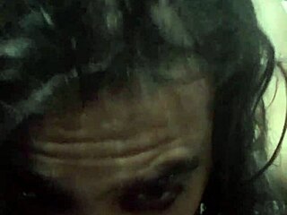 淋浴间狂干邻居骚妹94